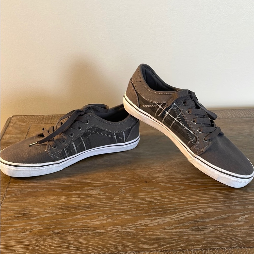 Tony Hawk Skater Sneakers - Picture 3 of 8